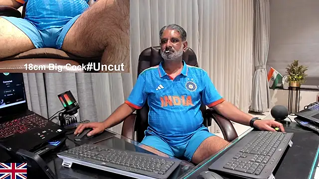 OnlineBossUK 即時 XXX 聊天