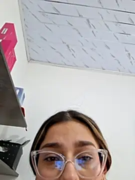 Ary-18: απευθείας συνομιλία ΧΧΧ