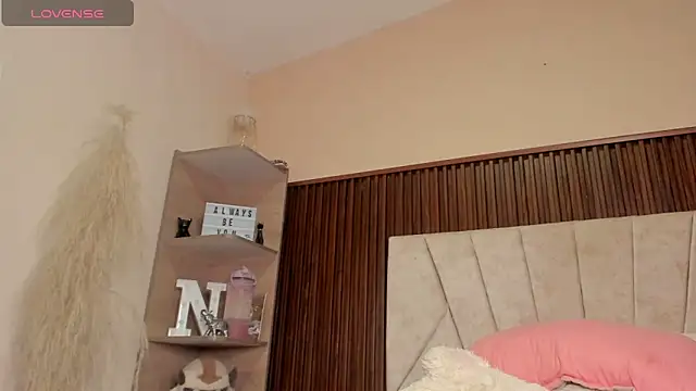 AMARA_BRUNET: онлайн-секс-чат