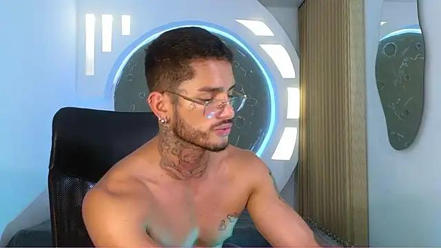 Alanrodgers' Live XXX Chat