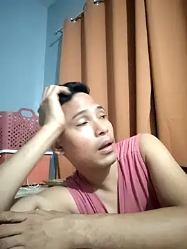 Pokazy przed kamerką – jevtobias