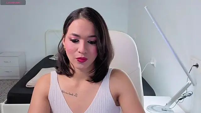 MiaMorenoo's Live XXX Chat