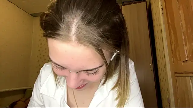 KerieDitti Live XXX Chat