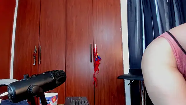 girasol_walton: онлайн-секс-чат