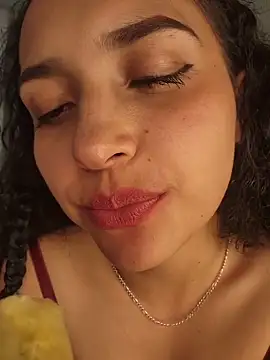 Lucy_Marin Chat XXX live