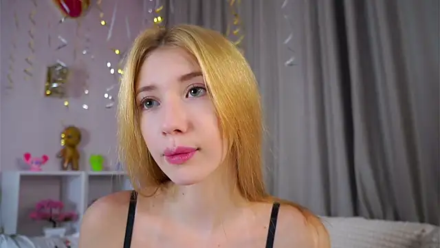 Онлайн чат XXX SunnivaCovil