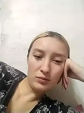 Онлайн чат XXX Olivia_Kis