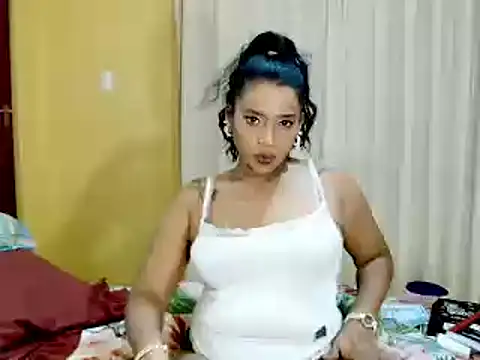 MiZzCreator's Live XXX Chat