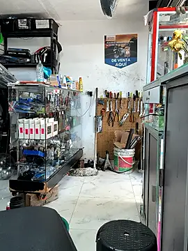 XXX chat uživo modela Paul22cm-