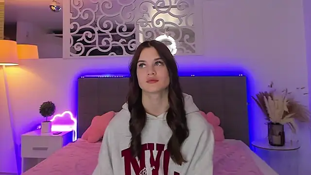 Вебкам-шоу LuisaClover