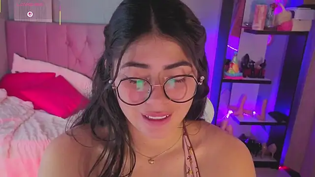 LoaLuxury's Webcam Show