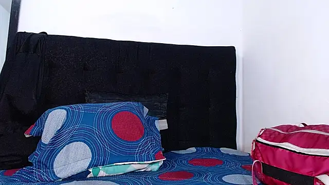 srta_luciana: онлайн-секс-чат