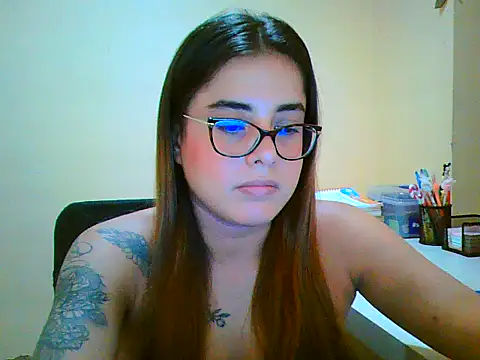 maliamiller Adlı Modelin Canlı XXX Sohbeti