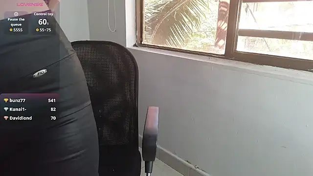 carolayrosse élő XXX-chatje