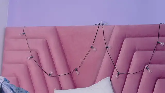 kinkyandsavage élő XXX-chatje