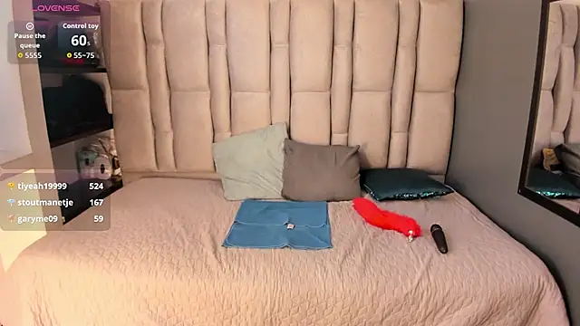 Chat XXX ao vivo de Charlot_milf