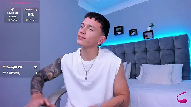 XXX chat uživo modela Thomas_moon