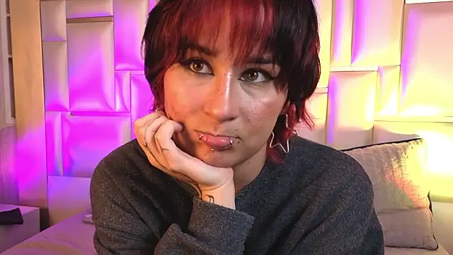 RobinBennett's Live XXX Chat