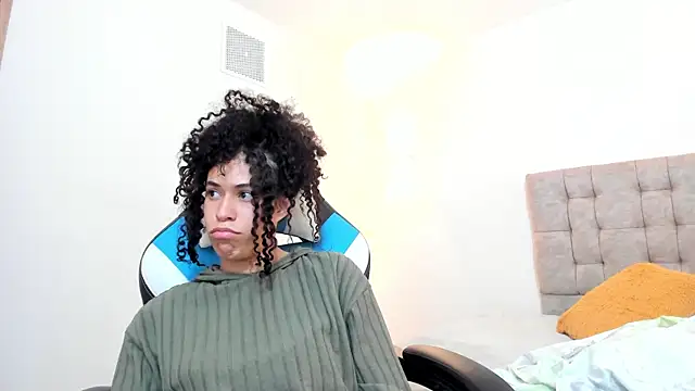 Annie_roselle's Live XXX Chat