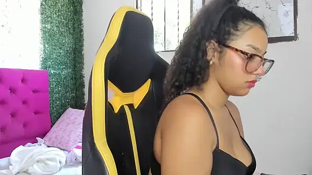 emily_stars1n Live XXX chat