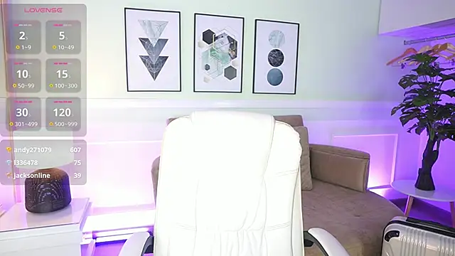 MeganLowell's Live XXX Chat