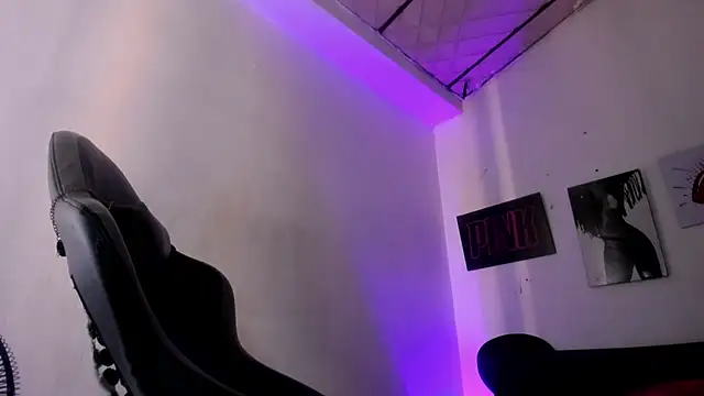 crisstal_miler Live XXX-chat