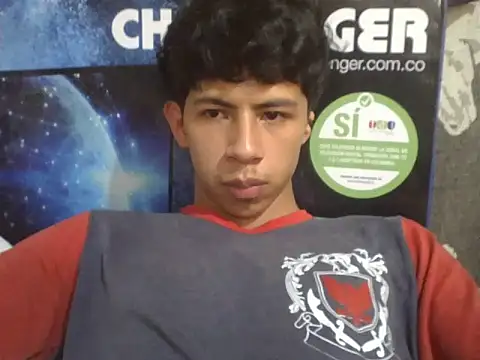 Carlos_Albert02's Live XXX Chat