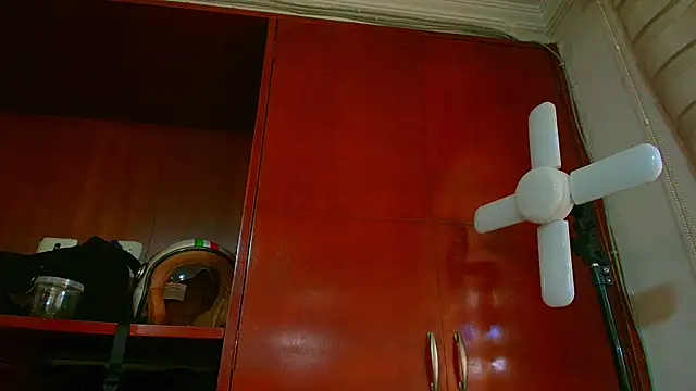 Naughty_Kittenm Live XXX-chat