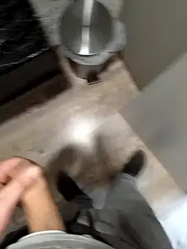 I-we_alwaYs_In_PubliC's Live XXX Chat