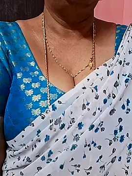 Chat XXX en directo de ananya956