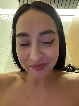 Holly_PlayのライブXXXチャット