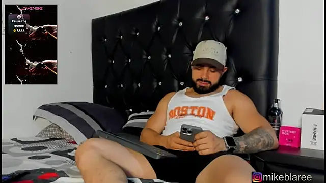 mikeblaree: απευθείας συνομιλία ΧΧΧ