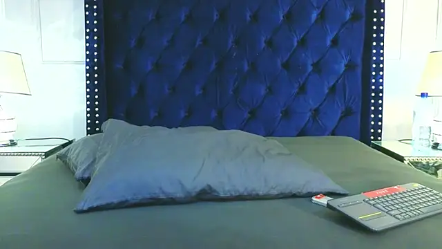 CharlesBrown_'s Live XXX Chat