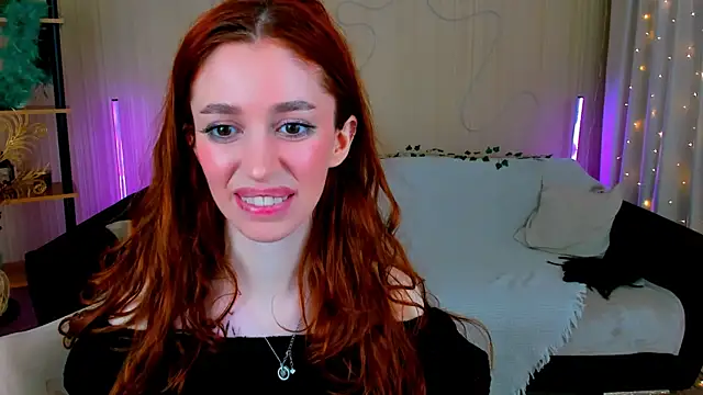 ChristinaConteeree's Live XXX Chat