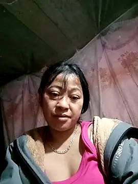 Minnakutew20 Adlı Modelin Canlı XXX Sohbeti