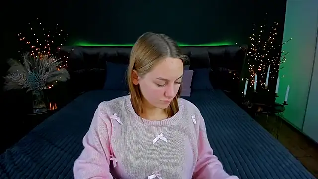 MilaAddams' Webcam Show