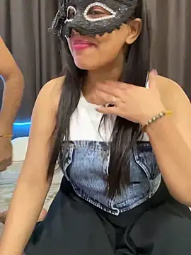 vickyandtania Live XXX-chat