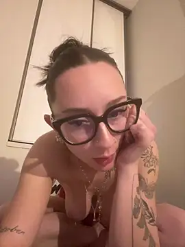 Lolasecret_ live XXX chat