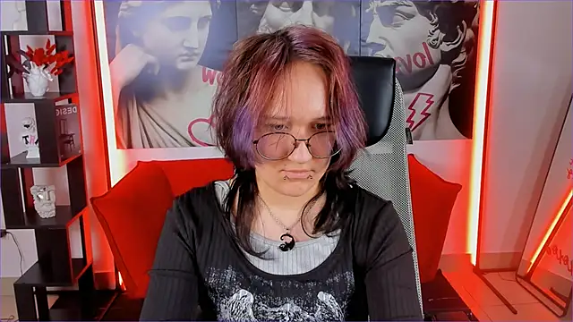 Sylvia_Reed Live XXX-chat