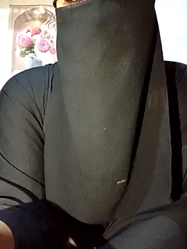 XXX chat uživo modela -Batta-