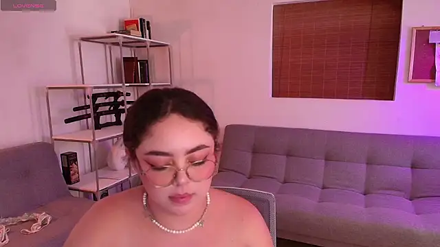 Emmy_peach1: απευθείας συνομιλία ΧΧΧ