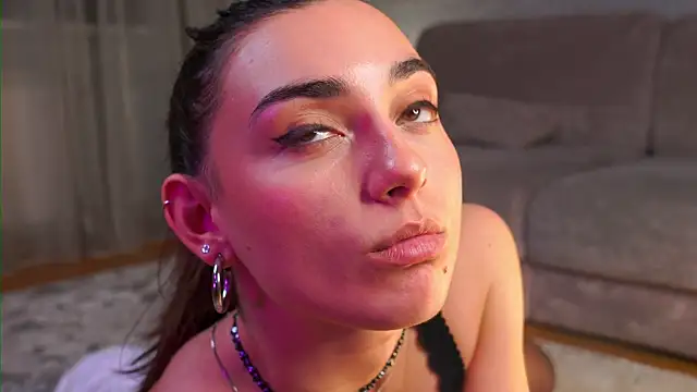 MinnaShummon's Live XXX Chat