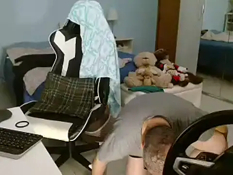 ItalianEXB's Webcam Show