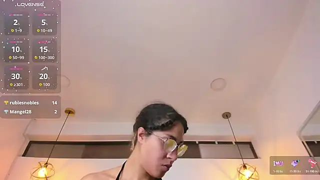 Hanna_Cornee_'s Live XXX Chat