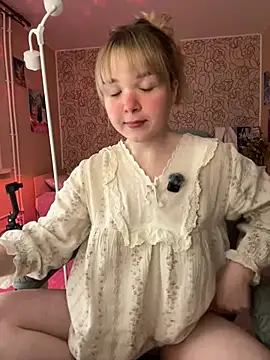 Онлайн чат XXX Emilly_Wills_