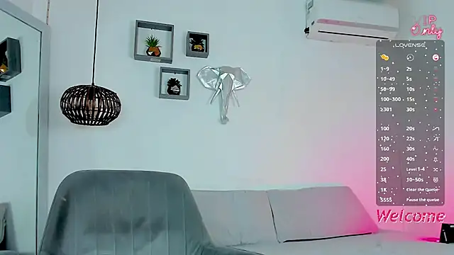 AmberAdams_のライブXXXチャット