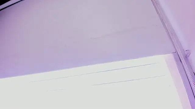 Онлайн чат XXX Cherllynn