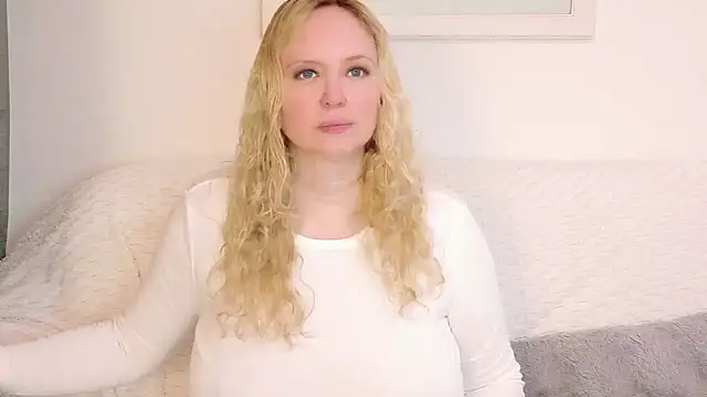 Sarah4you élő XXX-chatje