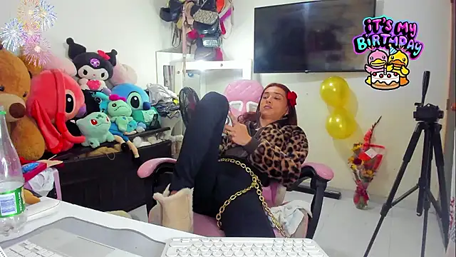 Lawrncesofiets: διαδικτυακό σόου στην κάμερα