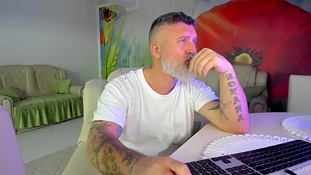 BlowMyXXL 即時 XXX 聊天